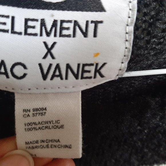 Element X Jac Vanek Black Sweater - Picture 4 of 9